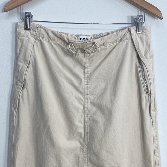 BDG 90's Vibes Cargo Skirt Women's Small Beige - Picture 3 of 12